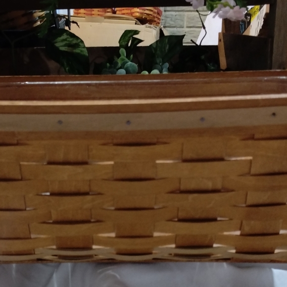 LONGABERGER 2013 ENTERTAINING BASKET - Picture 1 of 6